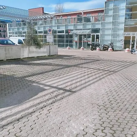 Apartment Airport Alexander